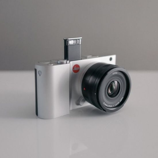 Pilt Leica T Mirrorless Digital Camera